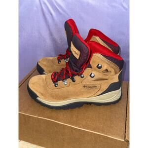 Columbia Women’s Newton Ridge Plus Waterproof Amped Boots Brown Suede Sz 7 RB